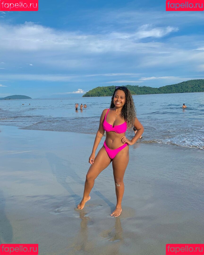 salles.tamires Onlyfans Photo Gallery 