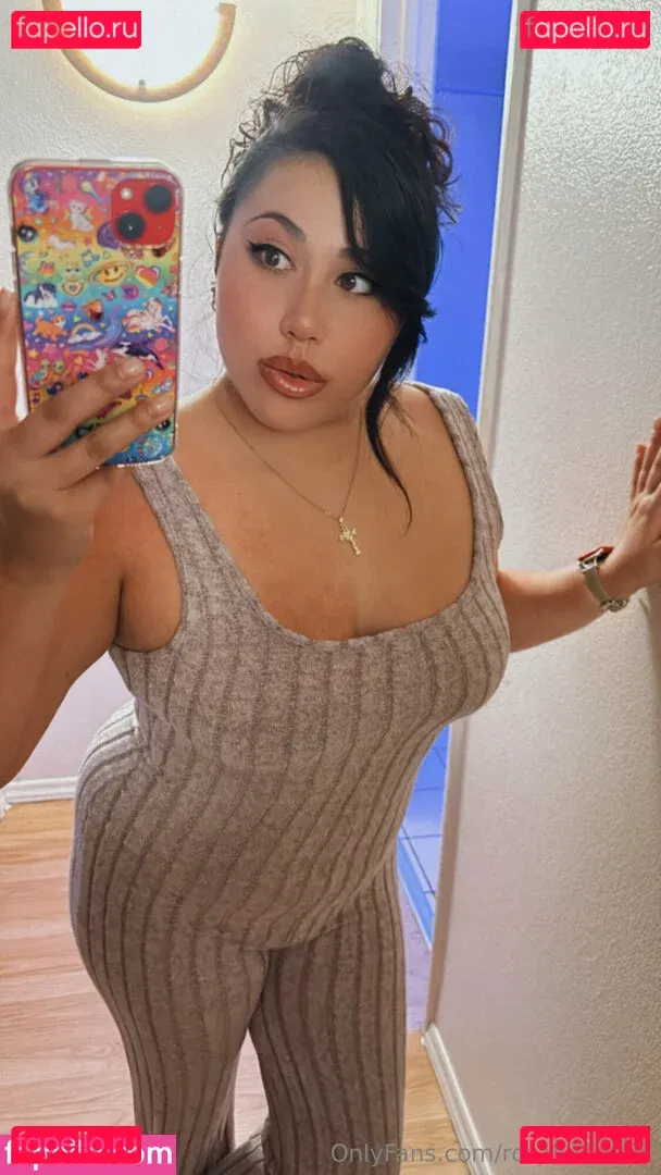 rosalindamfc Onlyfans Photo Gallery 