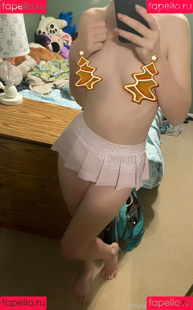 imonly18 Onlyfans Photo Gallery 