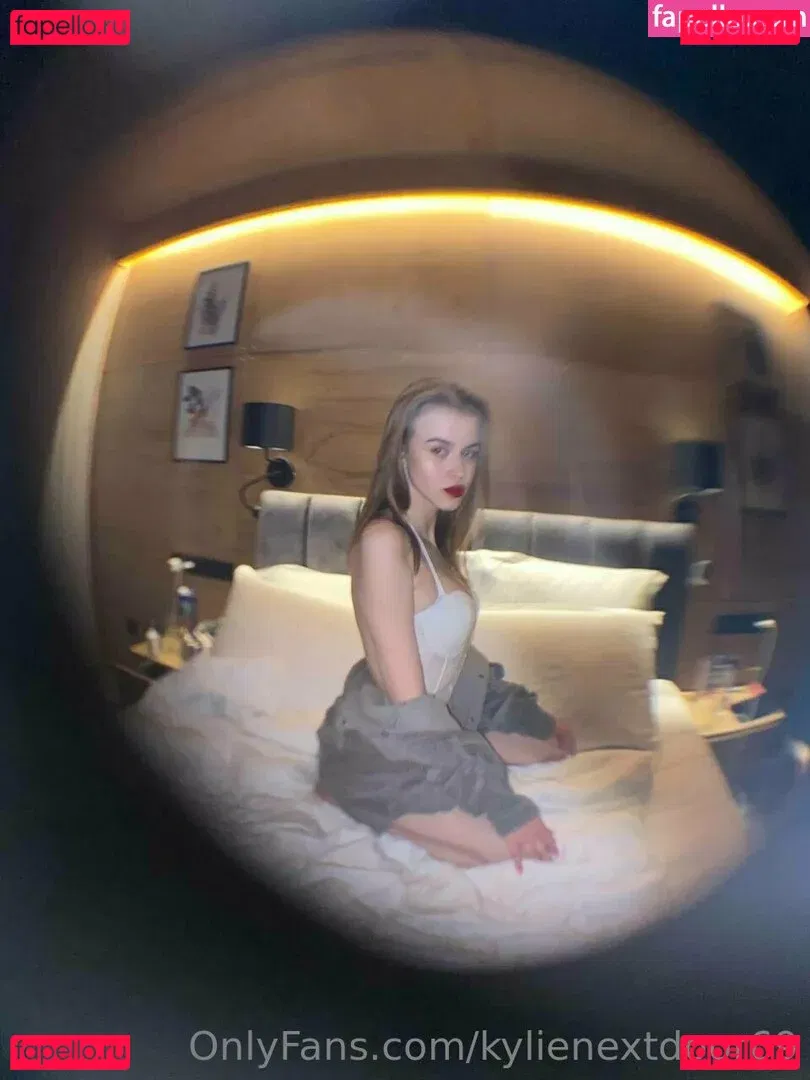 kylienextdoor69 Onlyfans Photo Gallery 