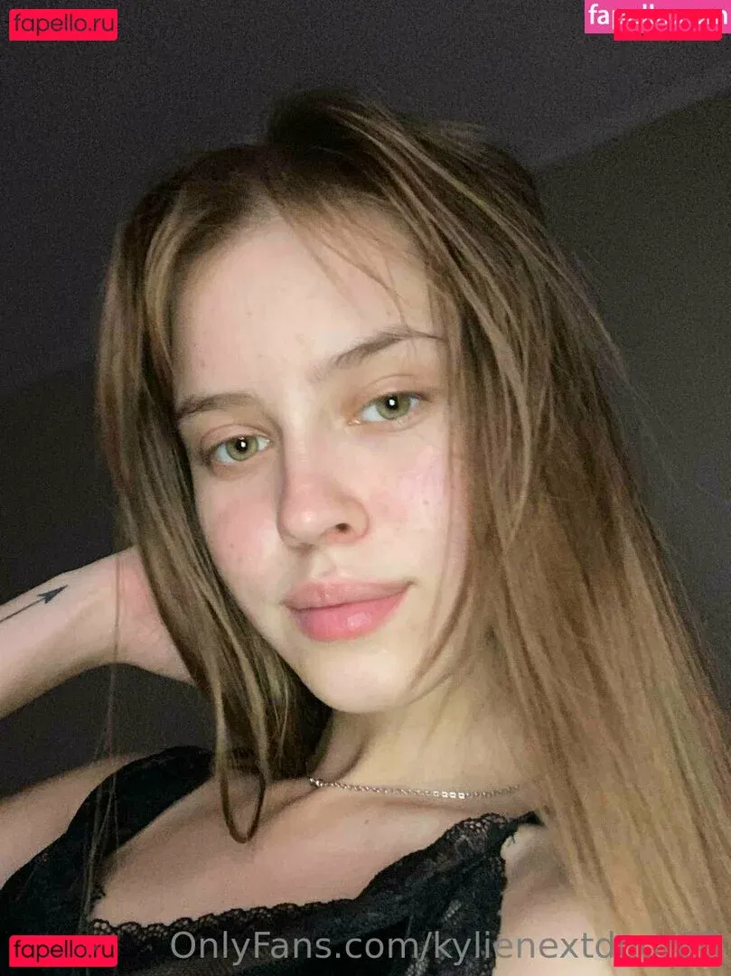 kylienextdoor69 Onlyfans Photo Gallery 