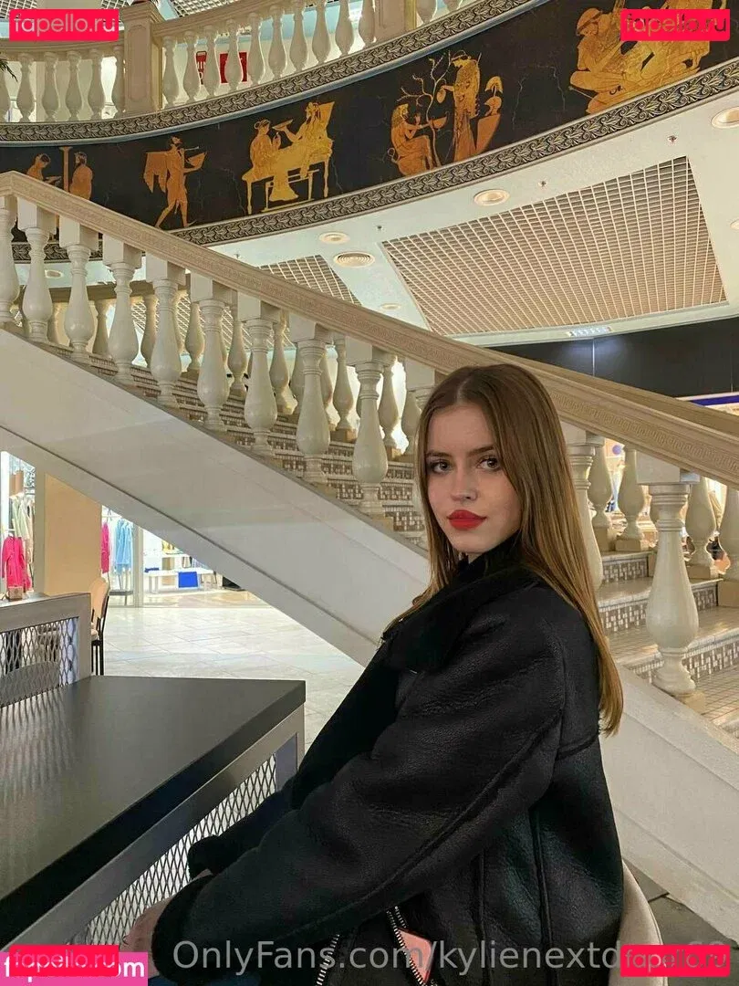 kylienextdoor69 Onlyfans Photo Gallery 