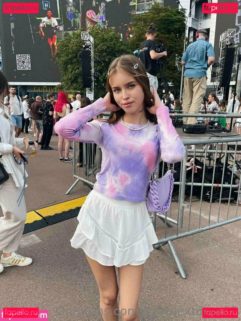 kylienextdoor69 Onlyfans Photo Gallery 