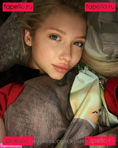 kylienextdoor69 Onlyfans Photo Gallery 