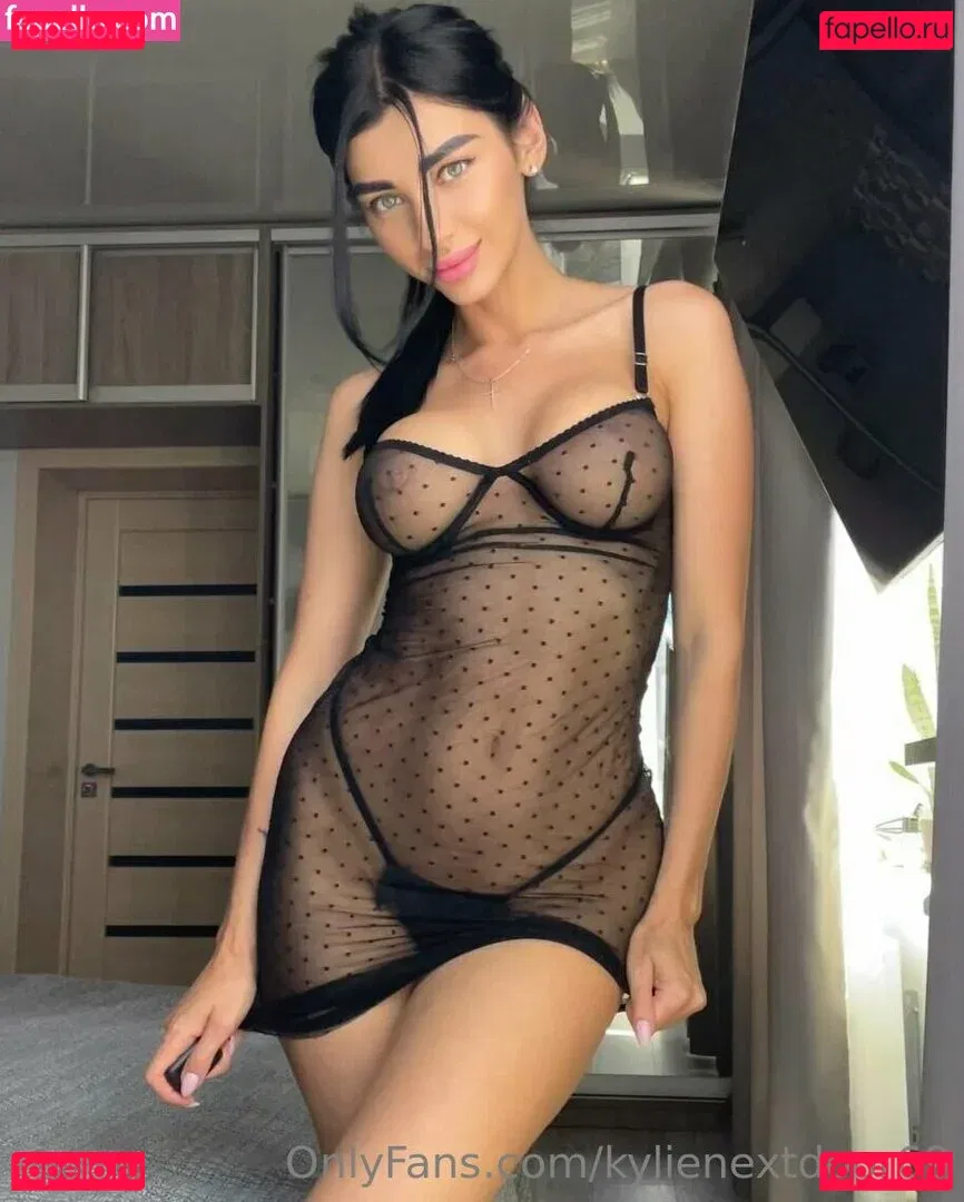 kylienextdoor69 Onlyfans Photo Gallery 