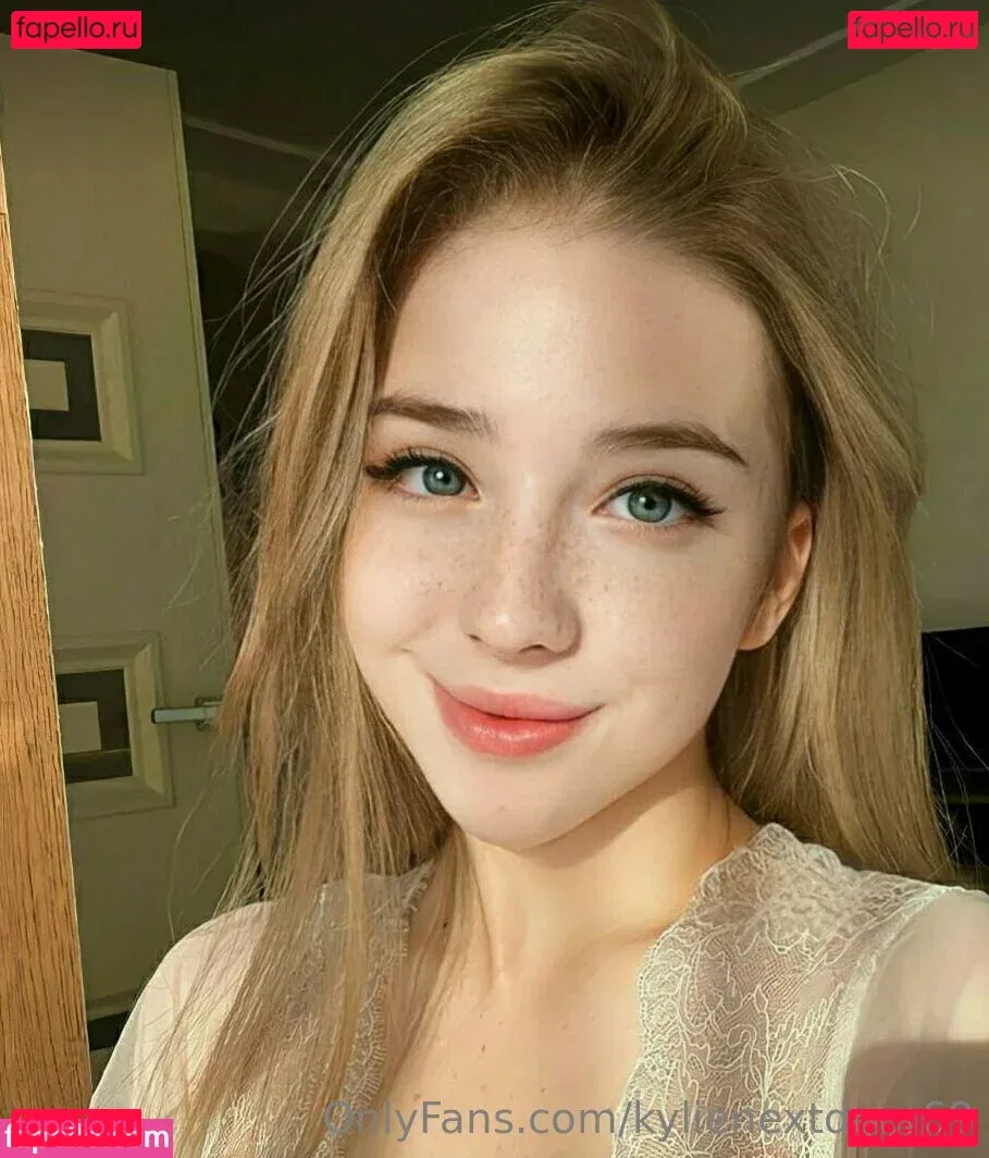 kylienextdoor69 Onlyfans Photo Gallery 