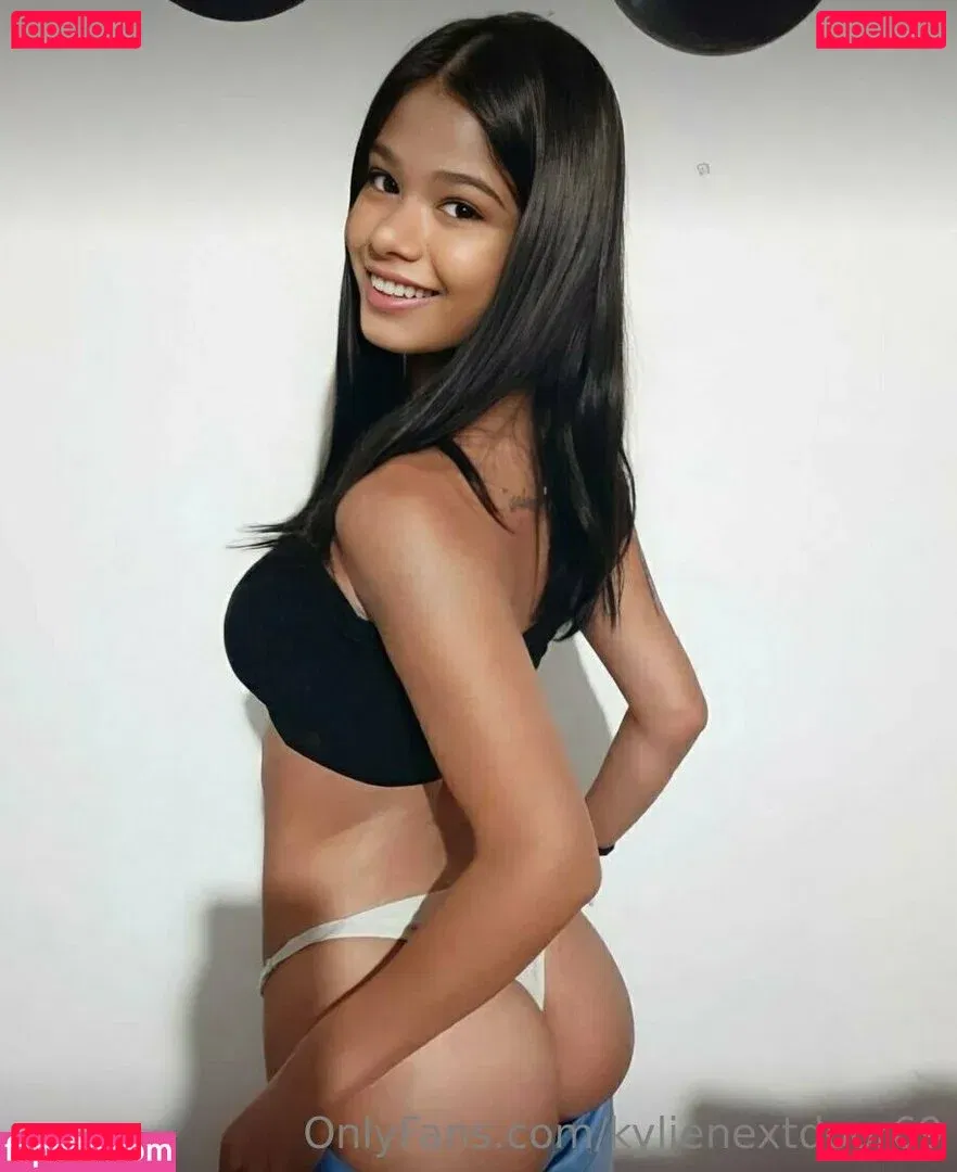 kylienextdoor69 Onlyfans Photo Gallery 
