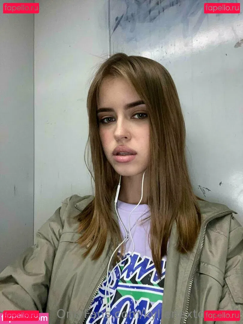 kylienextdoor69 Onlyfans Photo Gallery 