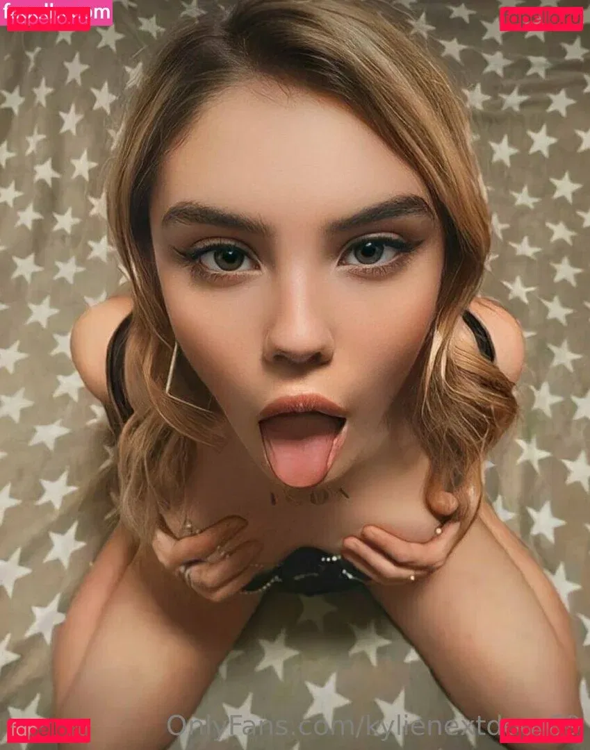 kylienextdoor69 Onlyfans Photo Gallery 