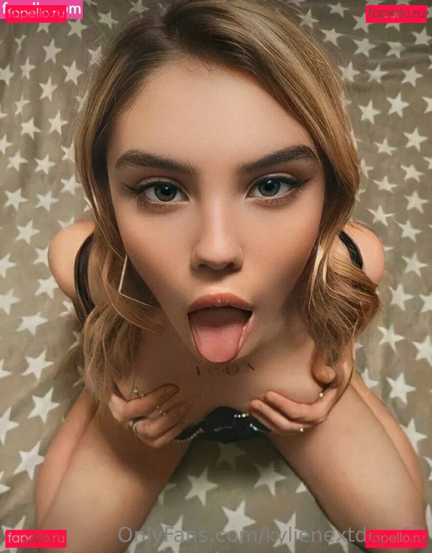 kylienextdoor69 Onlyfans Photo Gallery 