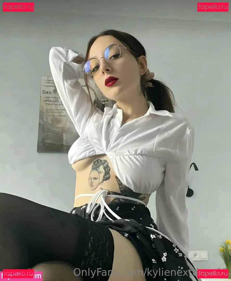 kylienextdoor69 Onlyfans Photo Gallery 