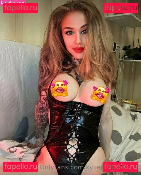 kylienextdoor69 Onlyfans Photo Gallery 