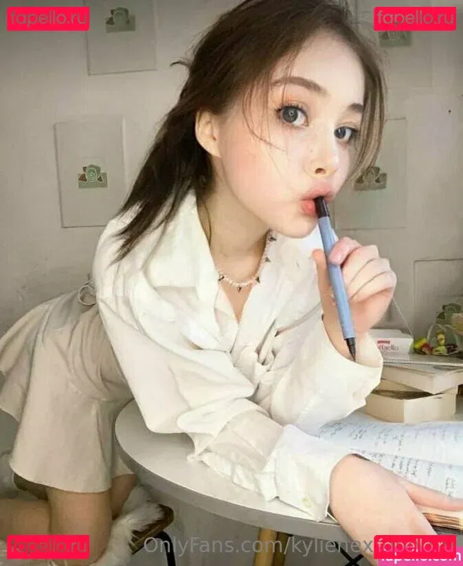 kylienextdoor69 Onlyfans Photo Gallery 