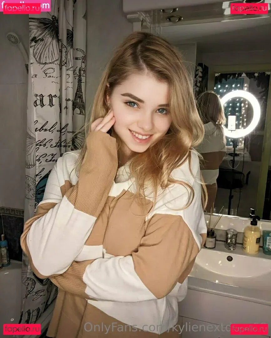 kylienextdoor69 Onlyfans Photo Gallery 