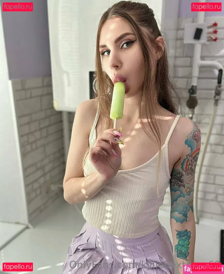 kylienextdoor69 Onlyfans Photo Gallery 