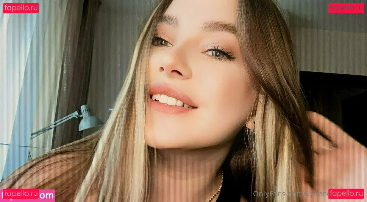 kylienextdoor69 Onlyfans Photo Gallery 