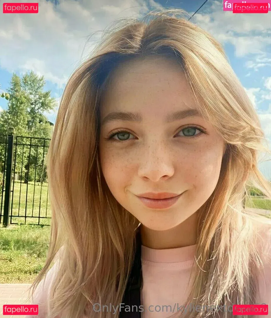 kylienextdoor69 Onlyfans Photo Gallery 