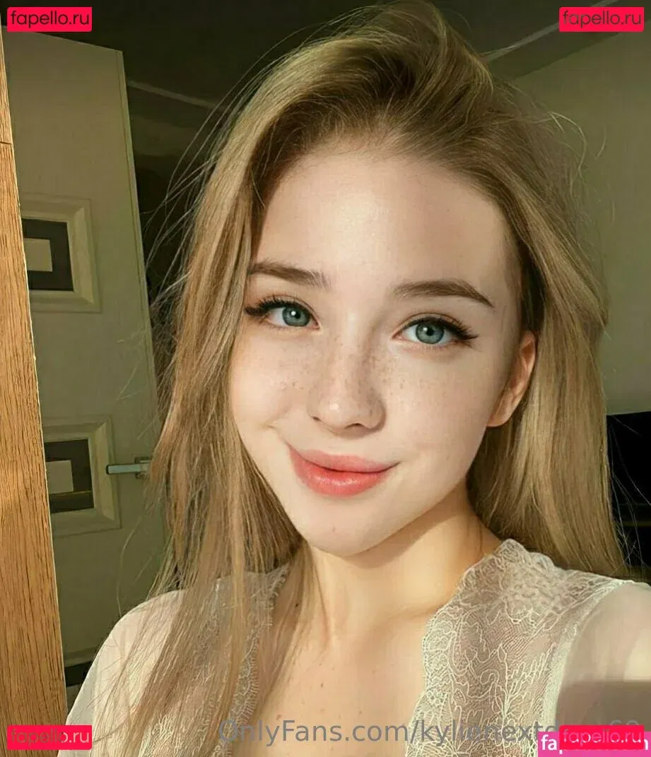 kylienextdoor69 Onlyfans Photo Gallery 
