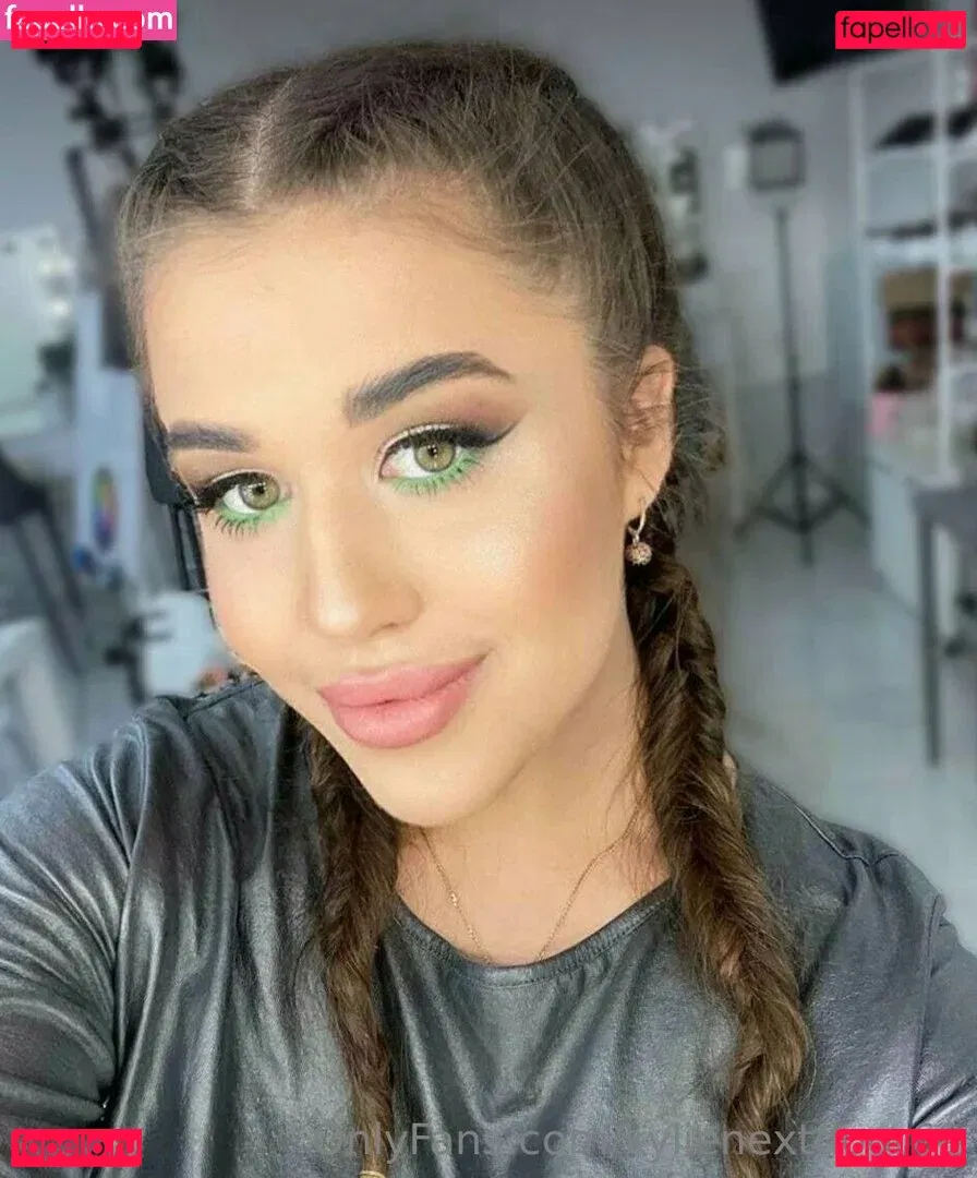 kylienextdoor69 Onlyfans Photo Gallery 