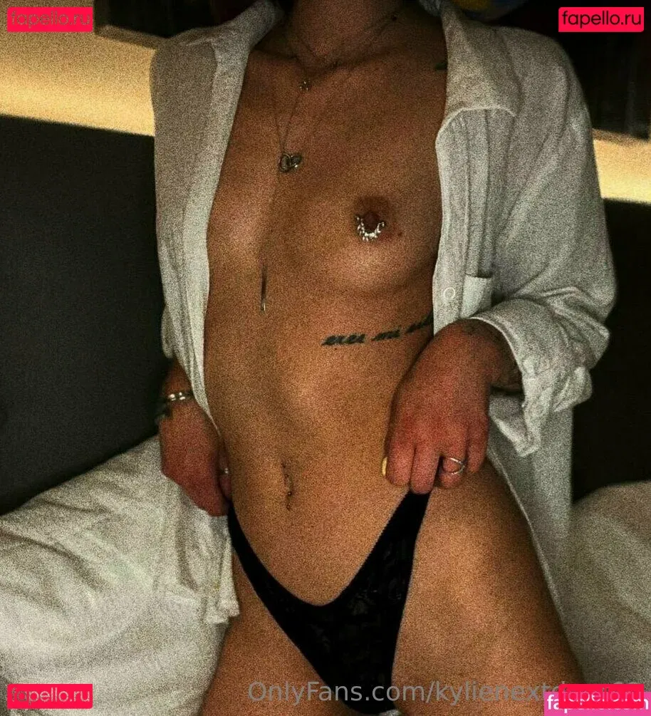 kylienextdoor69 Onlyfans Photo Gallery 