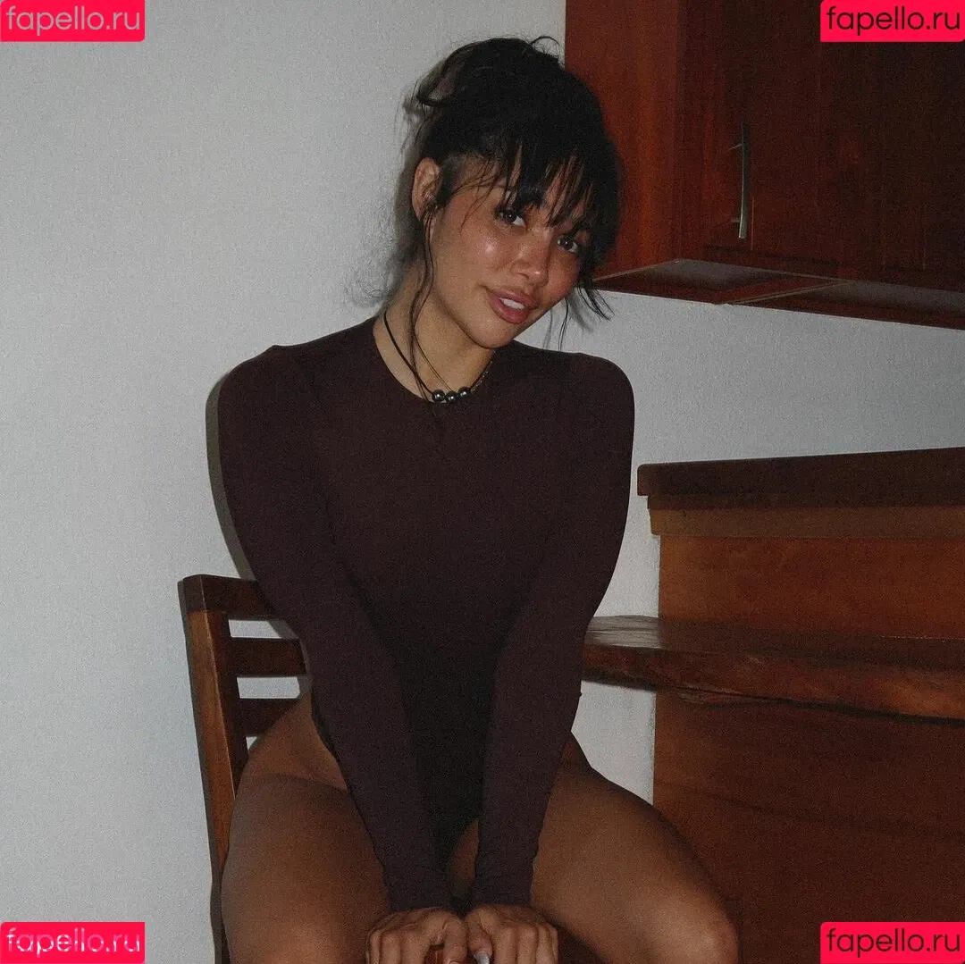 Chloepriv Onlyfans Photo Gallery 