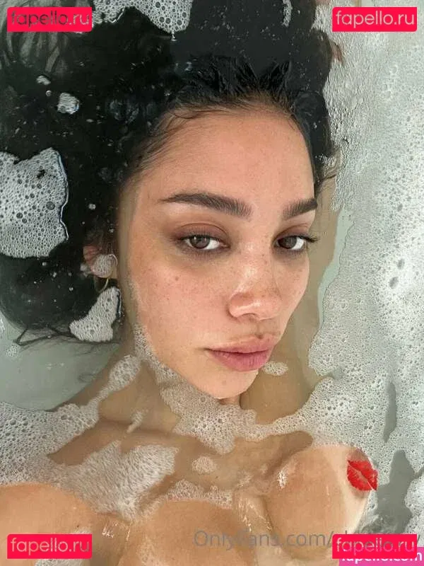 Chloepriv Onlyfans Photo Gallery 