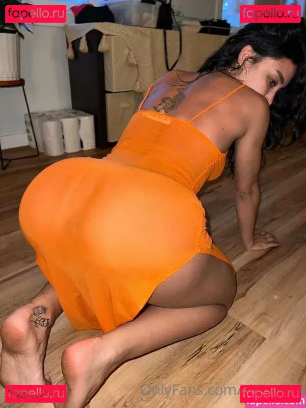 Chloepriv Onlyfans Photo Gallery 