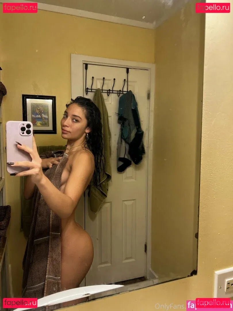 Chloepriv Onlyfans Photo Gallery 