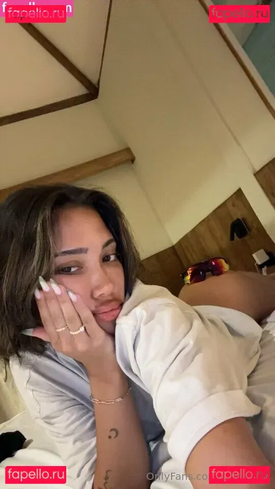 Chloepriv Onlyfans Photo Gallery 