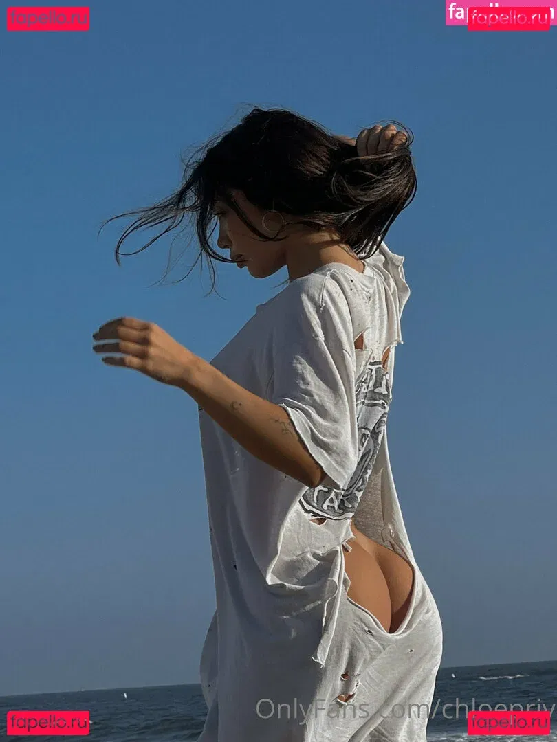 Chloepriv Onlyfans Photo Gallery 