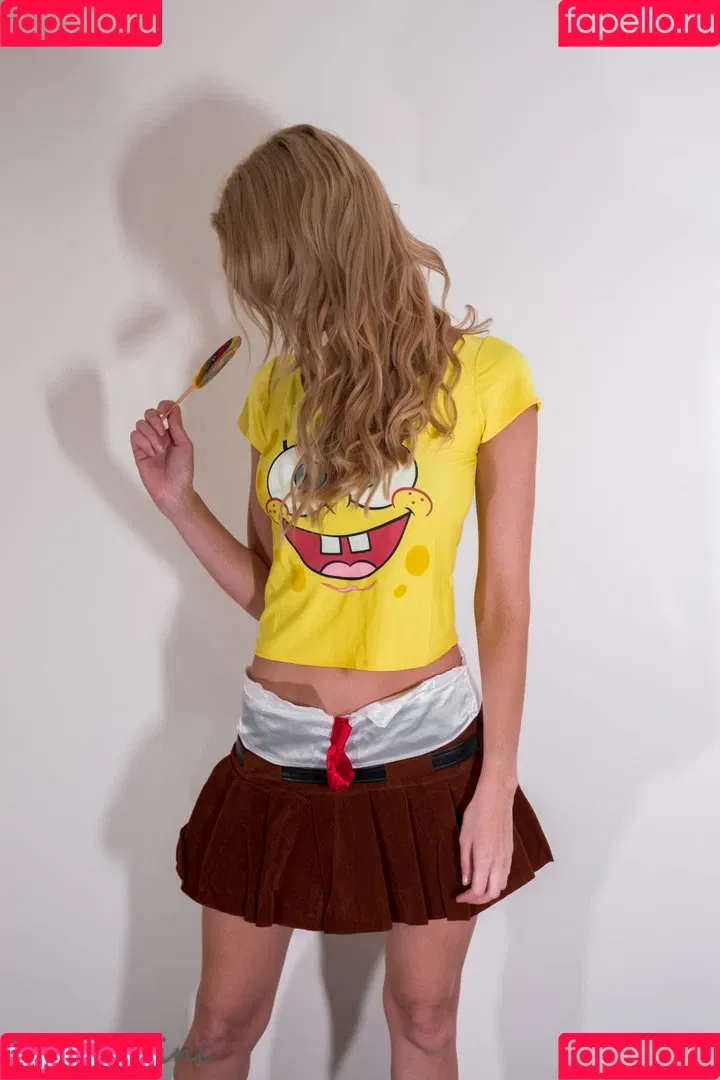 Tinyhini Onlyfans Photo Gallery 
