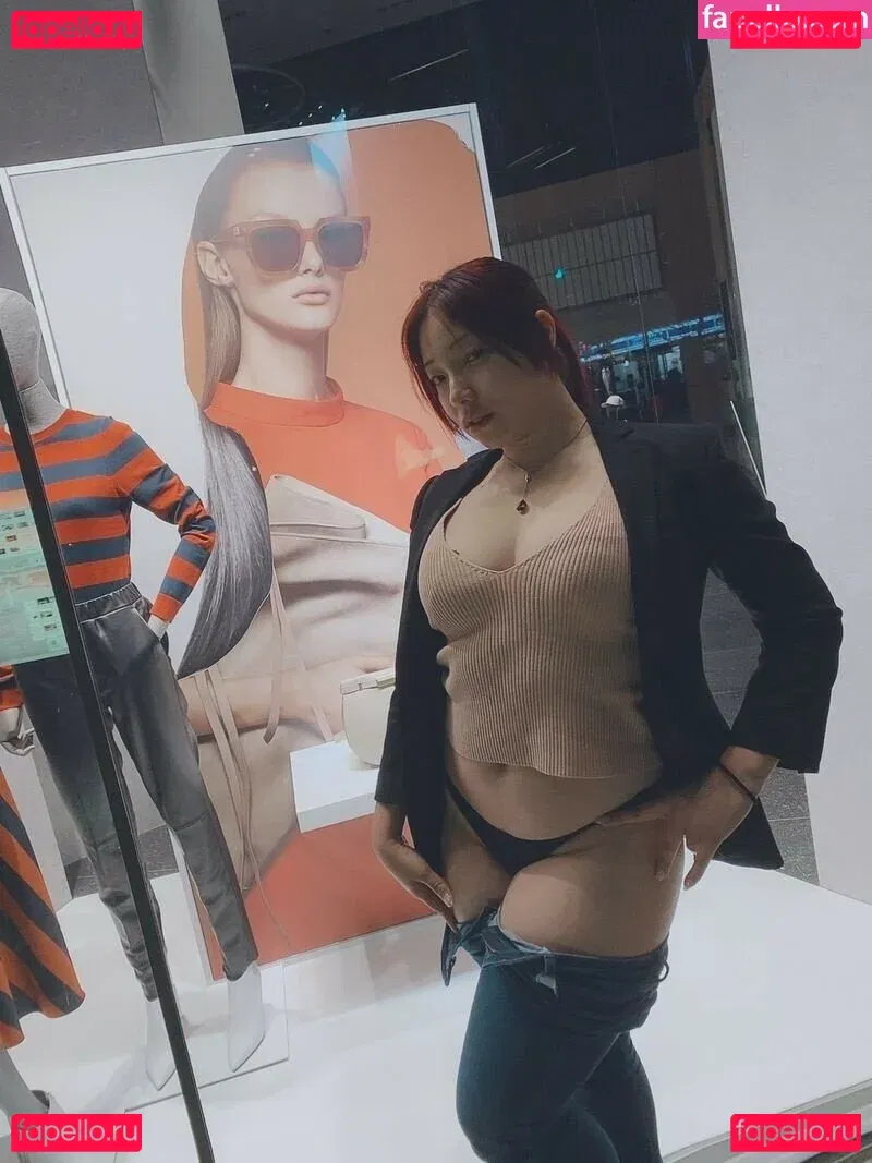 Tinyhini Onlyfans Photo Gallery 