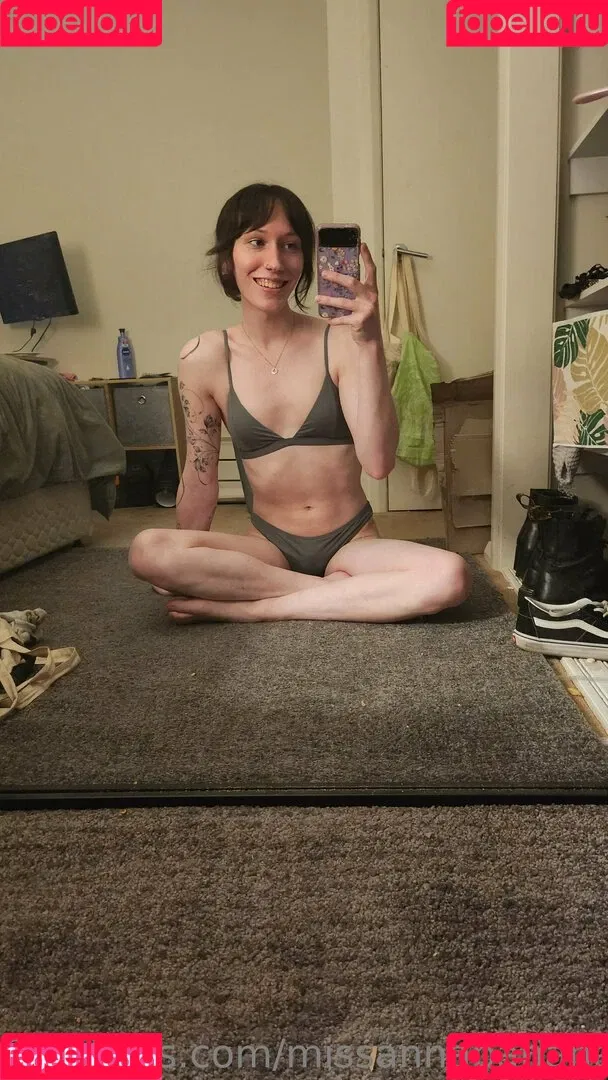 missannabanana24 Onlyfans Photo Gallery 