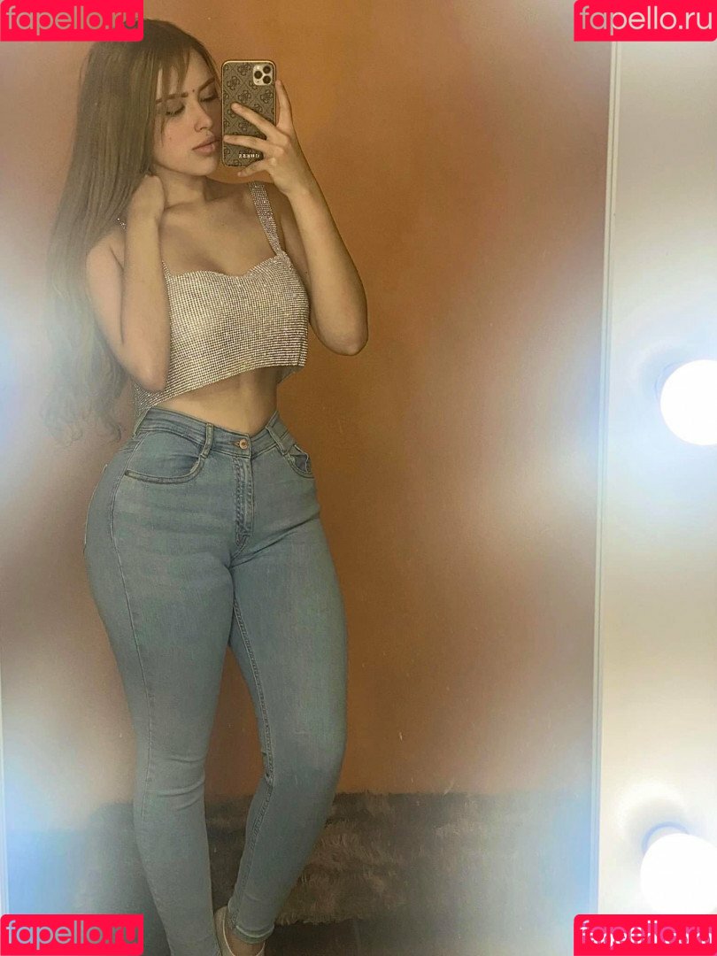 Stephanie Scarleth Onlyfans Photo Gallery 