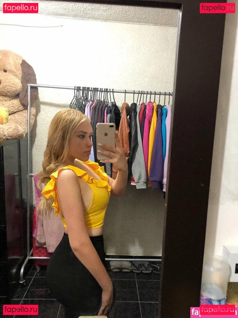 Stephanie Scarleth Onlyfans Photo Gallery 