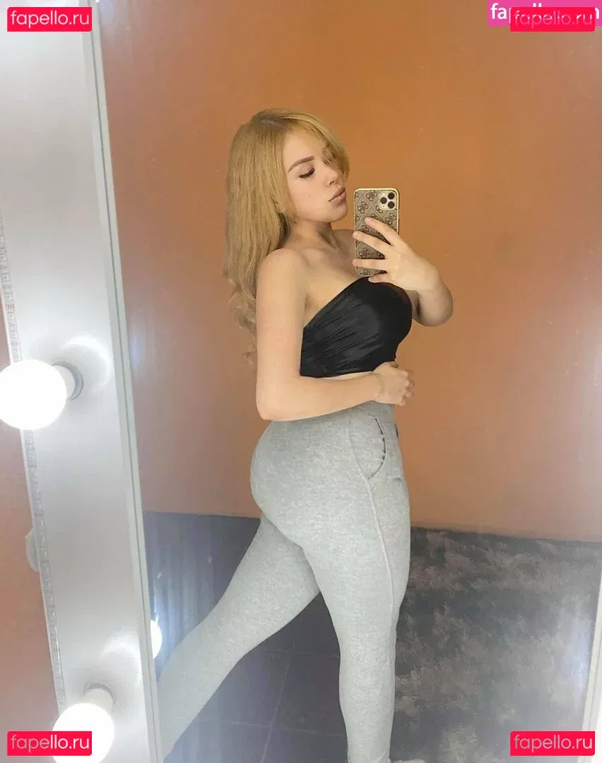 Stephanie Scarleth Onlyfans Photo Gallery 