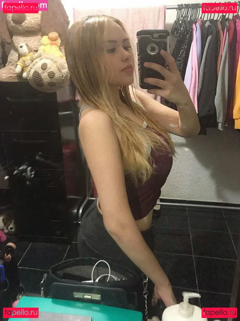 Stephanie Scarleth Onlyfans Photo Gallery 