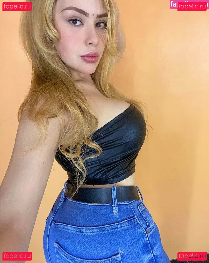 Stephanie Scarleth Onlyfans Photo Gallery 