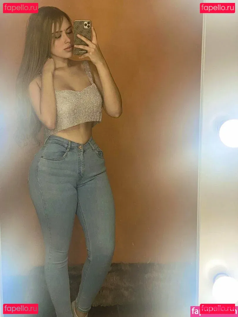 Stephanie Scarleth Onlyfans Photo Gallery 