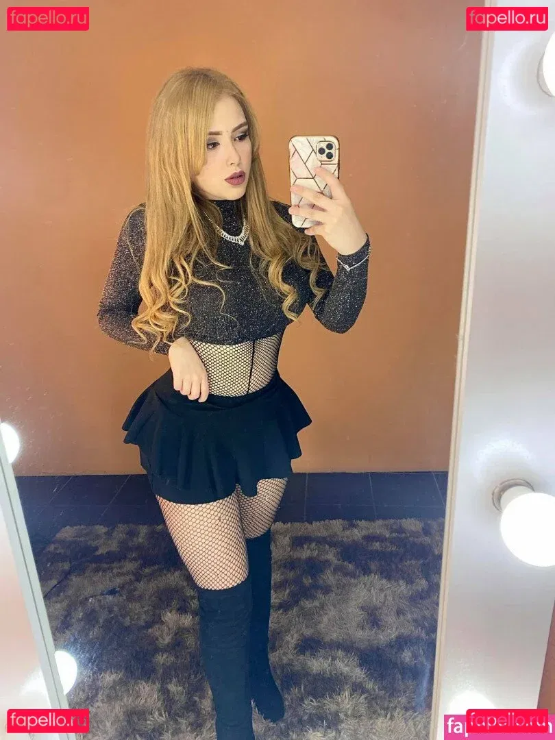 Stephanie Scarleth Onlyfans Photo Gallery 