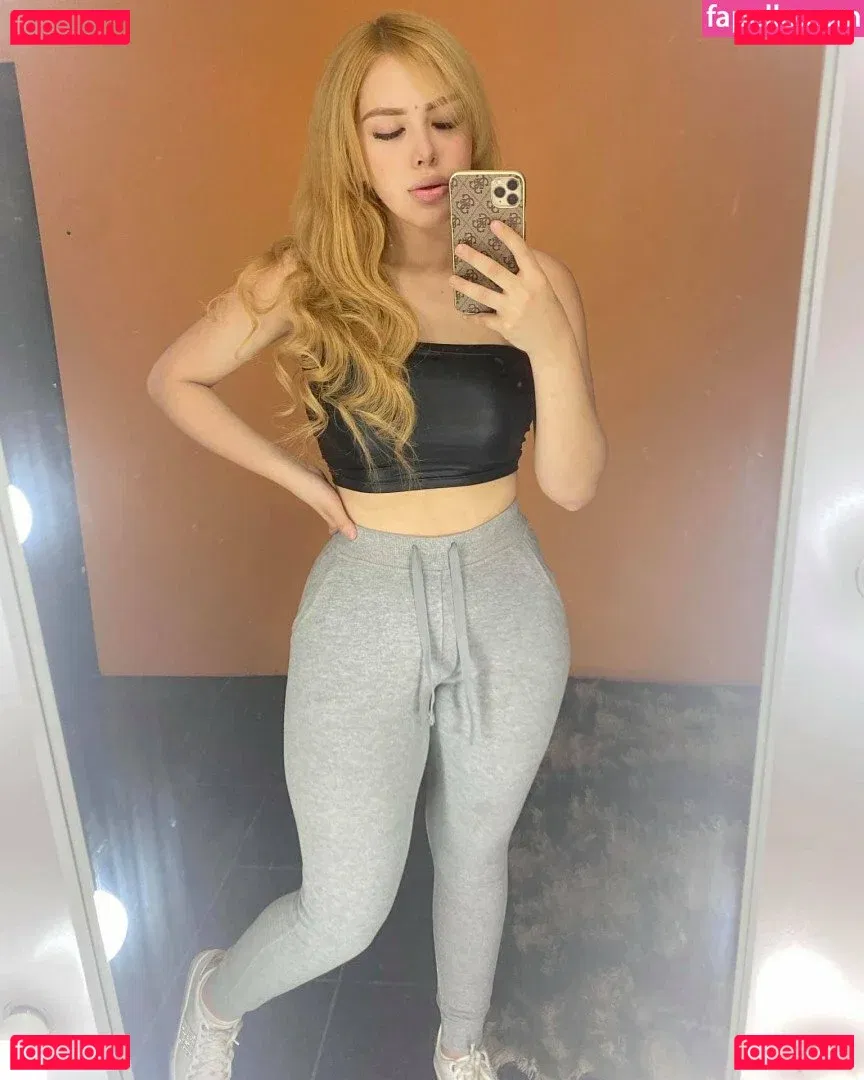 Stephanie Scarleth Onlyfans Photo Gallery 