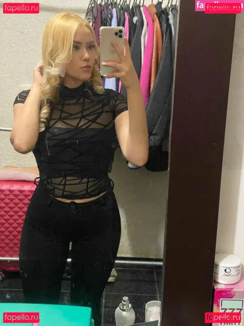 Stephanie Scarleth Onlyfans Photo Gallery 