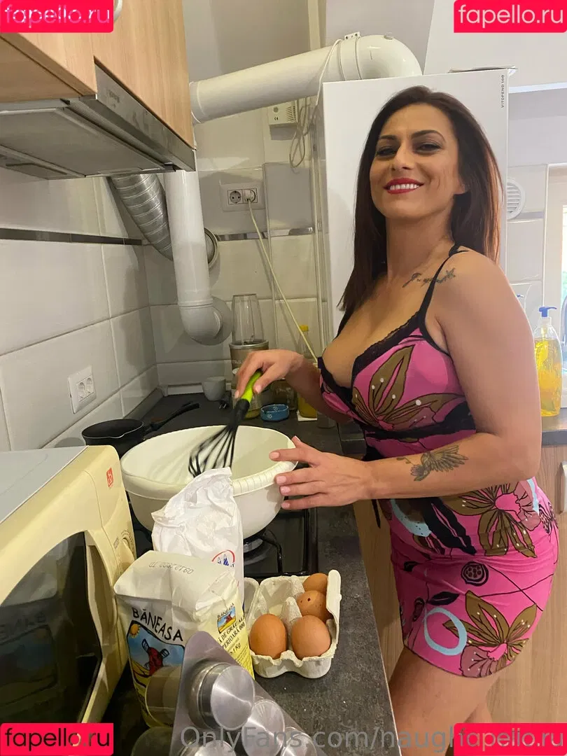 naughtnadia Onlyfans Photo Gallery 