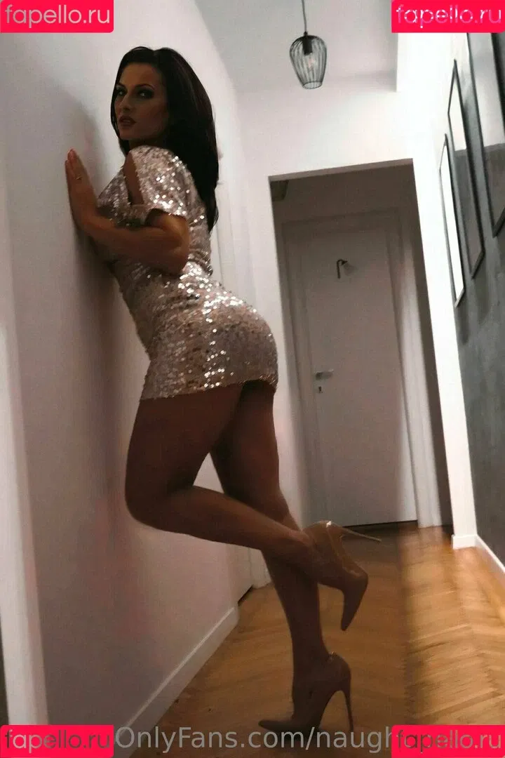naughtnadia Onlyfans Photo Gallery 