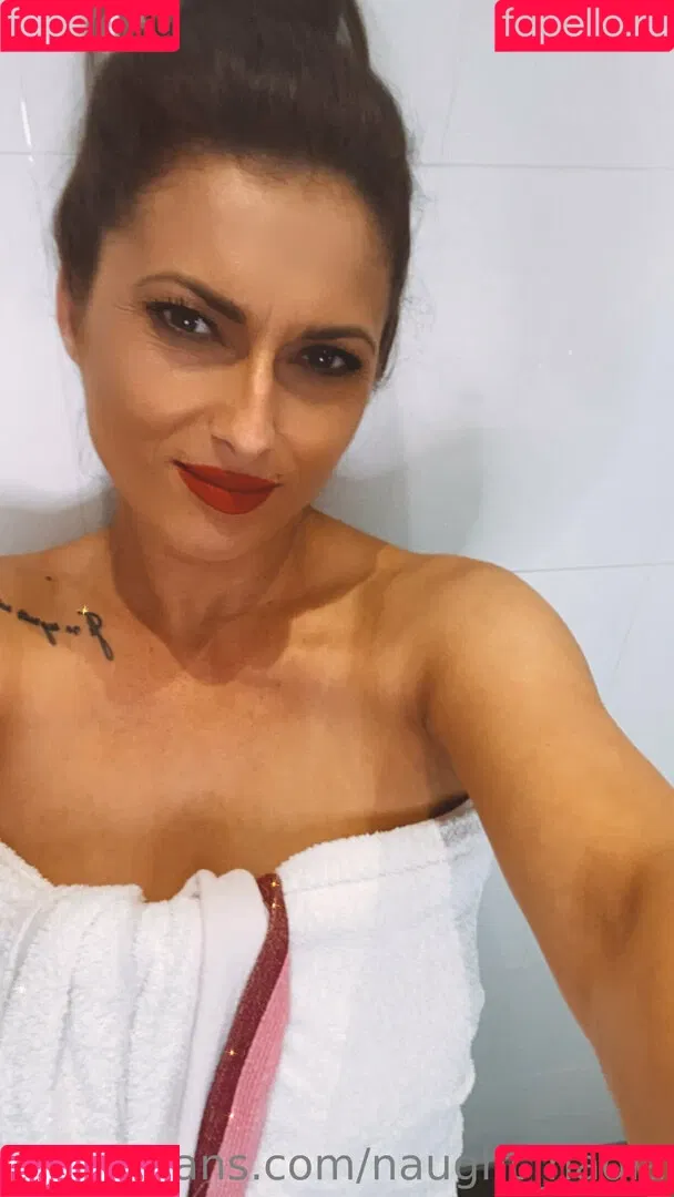 naughtnadia Onlyfans Photo Gallery 