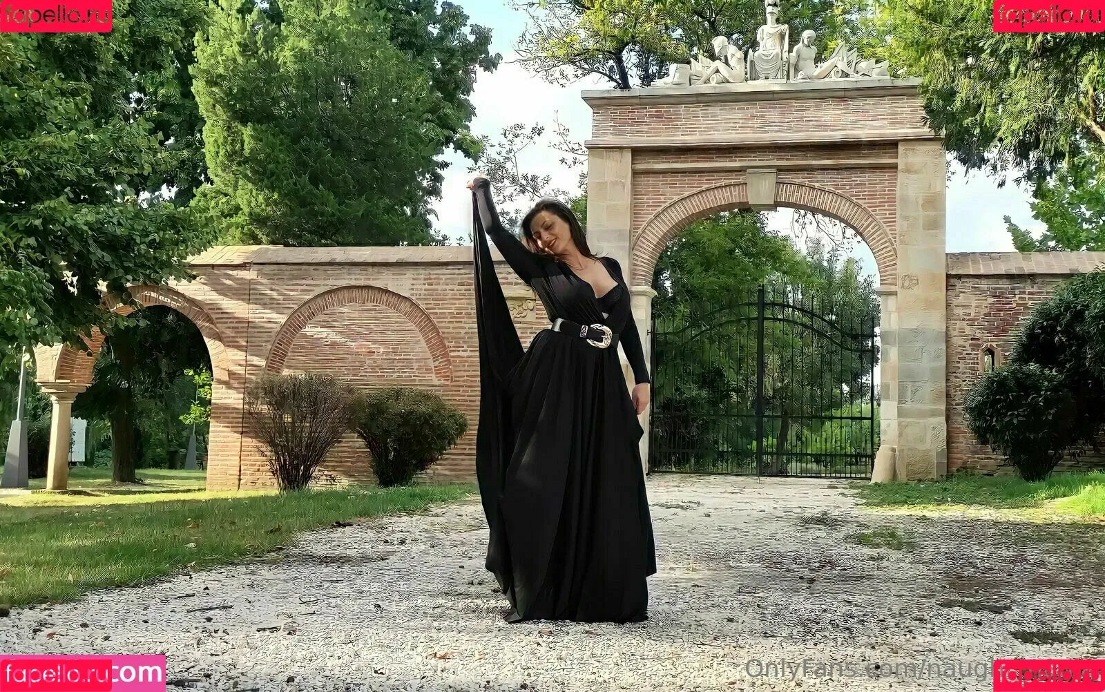 naughtnadia Onlyfans Photo Gallery 
