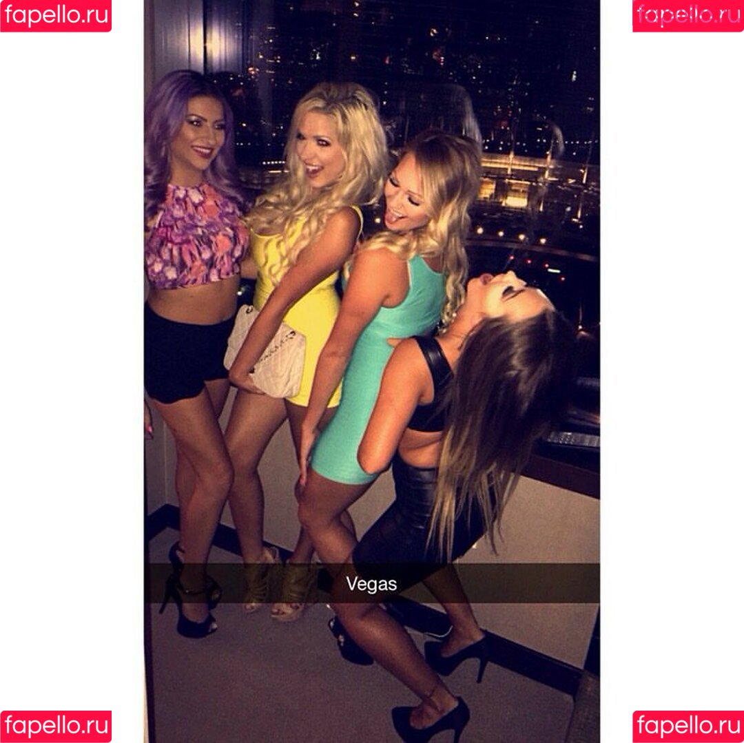 Amber BeIarski Onlyfans Photo Gallery 