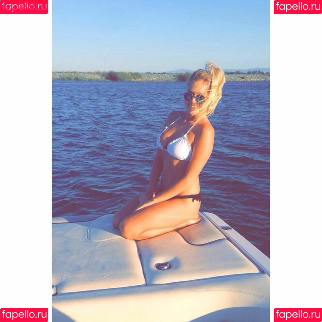 Amber BeIarski Onlyfans Photo Gallery 