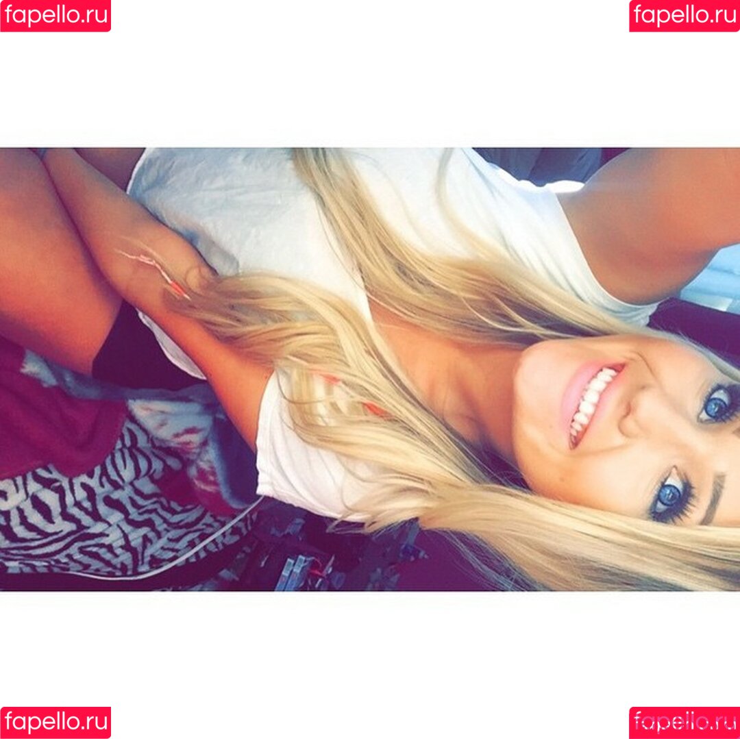 Amber BeIarski Onlyfans Photo Gallery 