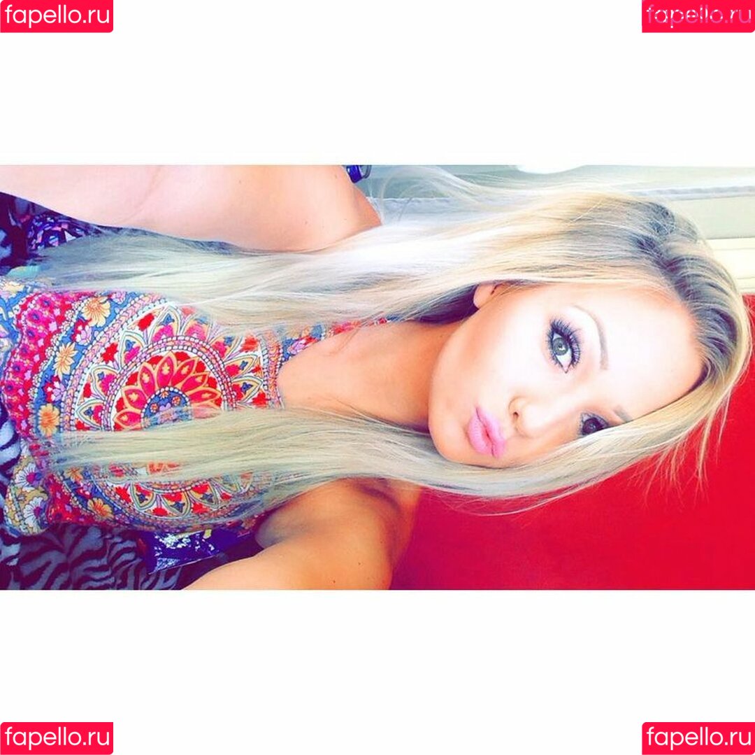 Amber BeIarski Onlyfans Photo Gallery 